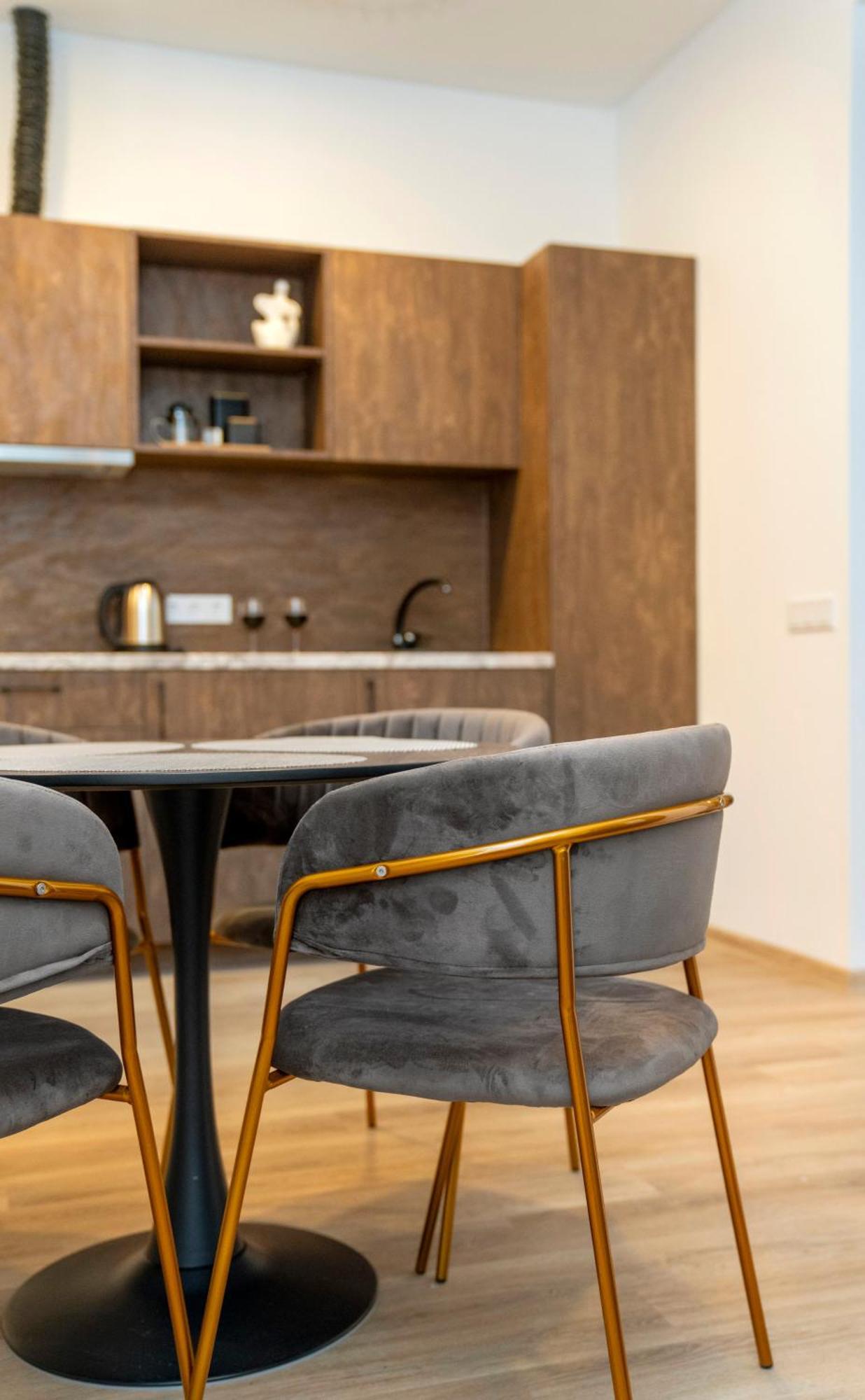 Apartment Station No1 *