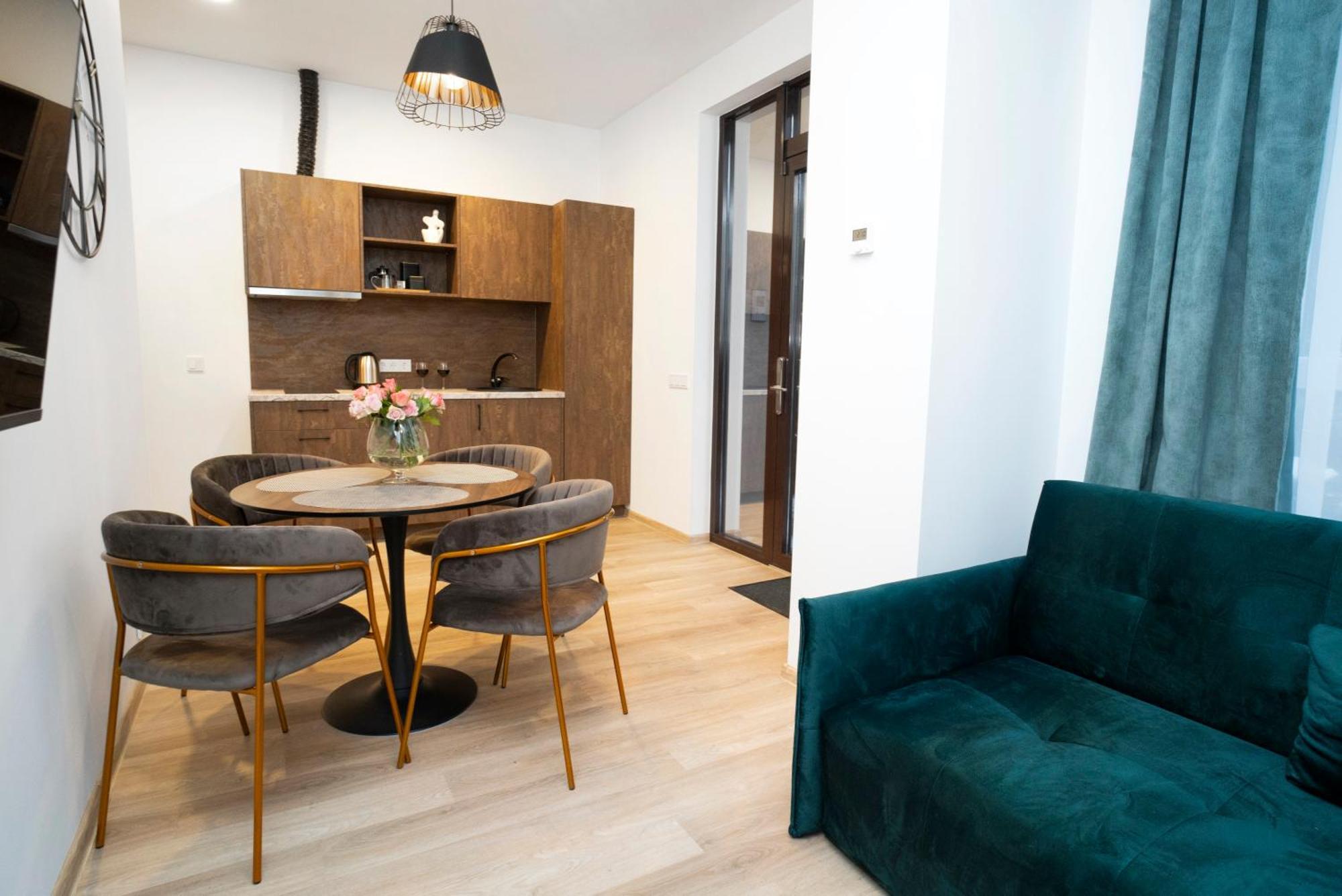 Apartment Station No1 *